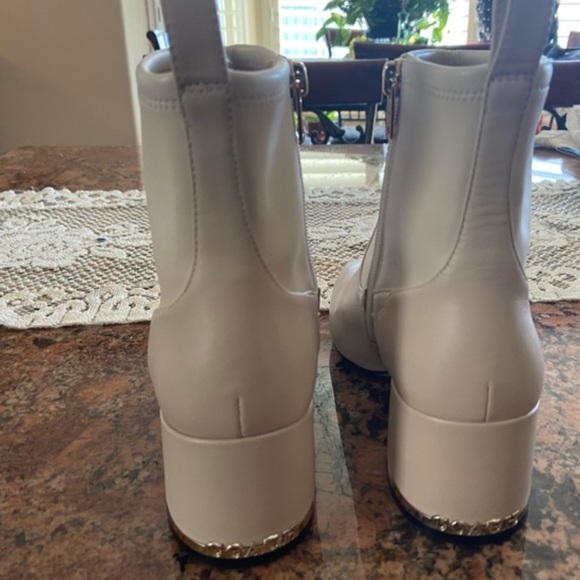 Coach Ivory Ankle Boots – Size 7.5 – Brand New - Picture 3 of 4